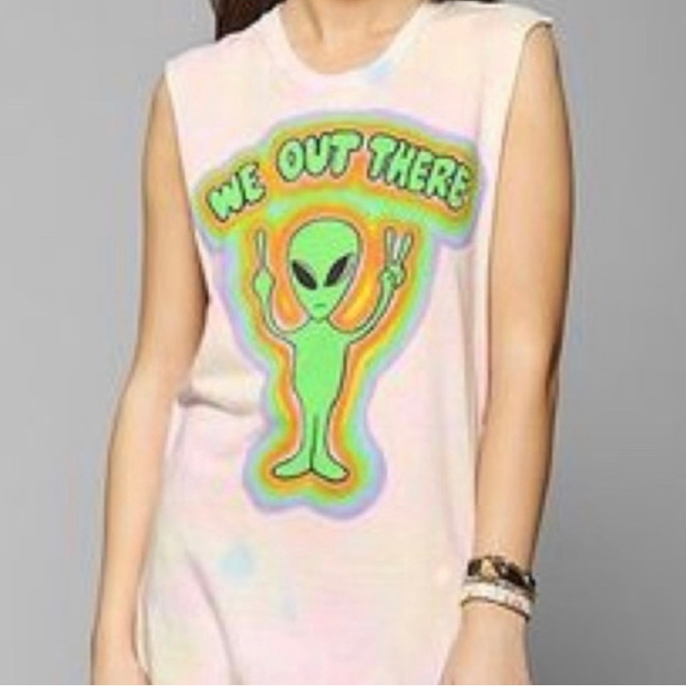 UNIF WE OUT THERE TANK